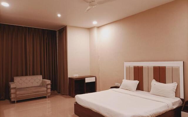 Hotel Emperor Paradise