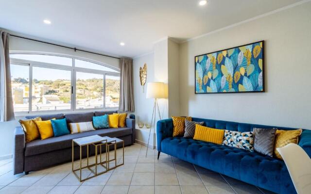 Top renoviertes Apartment mit großer Terrasse