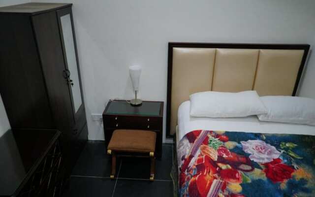 Mri Homestay Sg Buloh - 3 Br House Ground Floor With Centralised Private Pool