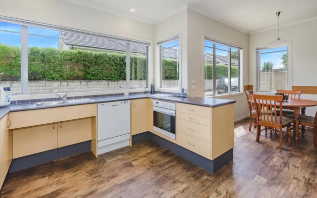 Raumati Sands Resort
