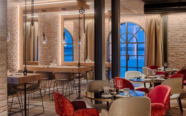 NH Collection Venezia Murano Villa