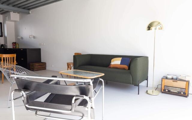 Loft With 4 Bedrooms, Terrace, Very Close to Paris