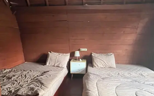 Quen'z Cabin