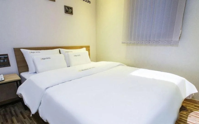 2Night Hotel