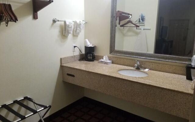 Executive Inn & Suites