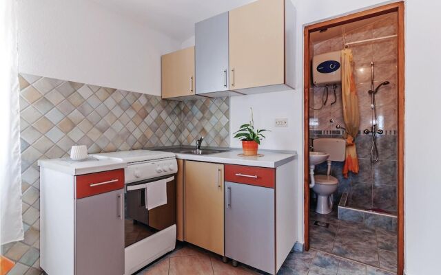 Beautiful Apartment in Vir With 1 Bedrooms and Wifi