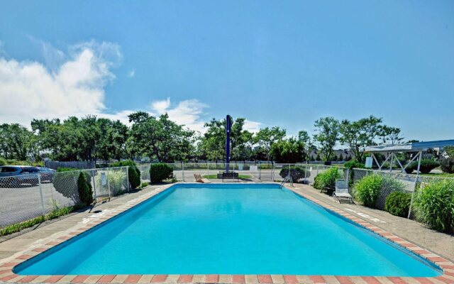 Knights Inn Kitchener