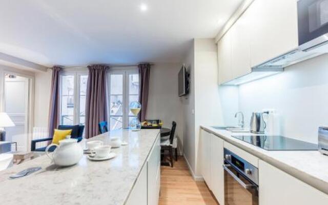 Families And Friends - Center - 110 Sqm