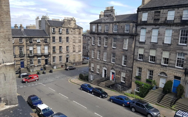 Premier Central Stay Edinburgh