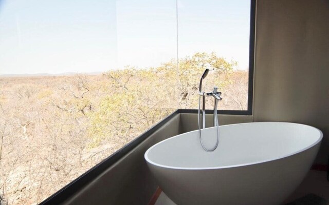 Kifaru Luxury Lodge & Bush Camp