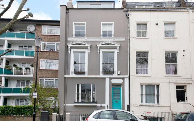 3 Bedroom Notting Hill House With Balcony