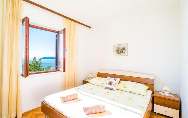 Nice Apartment in Zaton With 2 Bedrooms and Wifi