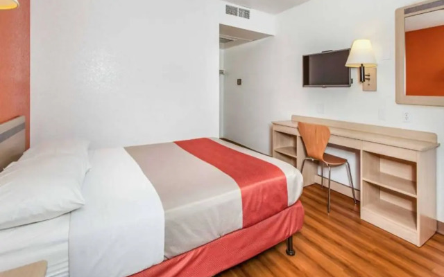 Motel 6 Vacaville, CA