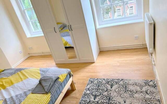 2-bed Apartment in Central London off Edgware Rd
