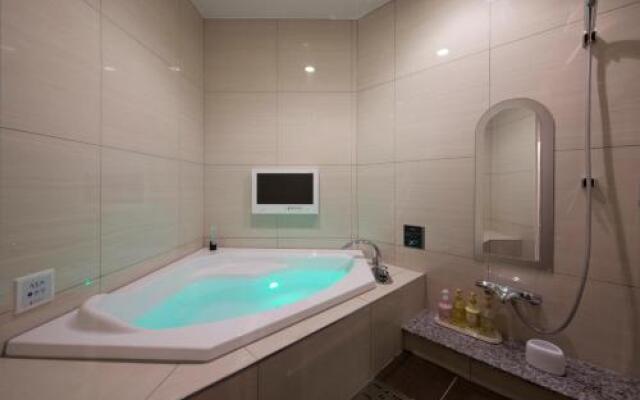 Jewel Hotel -luxury & Modern - Adults Only