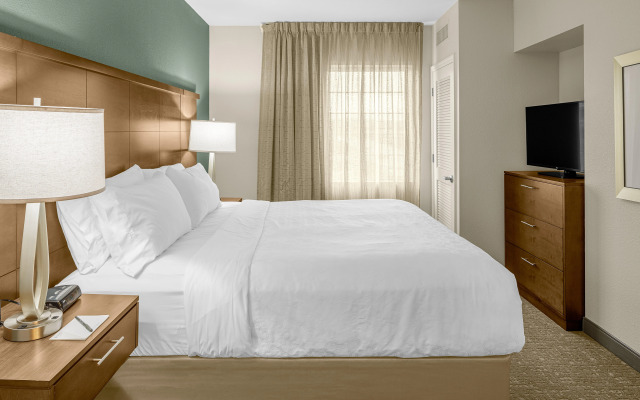 Staybridge Suites Chattanooga at Hamilton Place by IHG