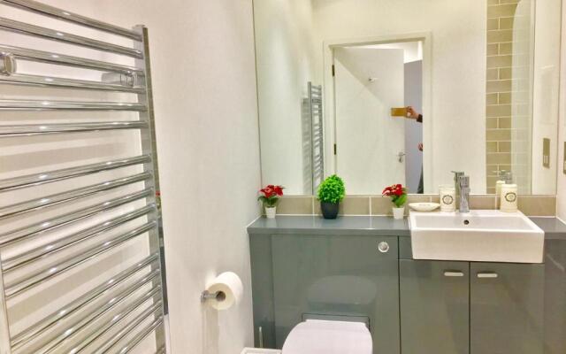 Dockland Excel 2 Bedroom Apartment