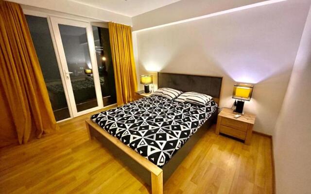 2 Bedroom Apartment on Chavchavadze Ave