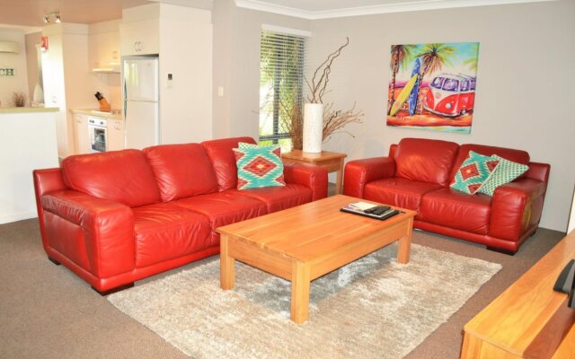 Outrigger Bay Apartments