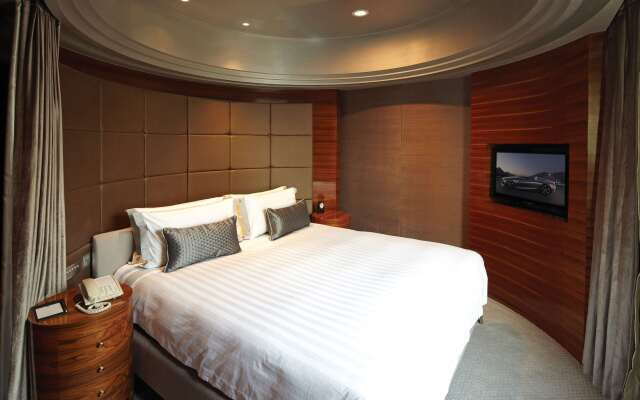 Elegant Hotel Shanghai Bund
