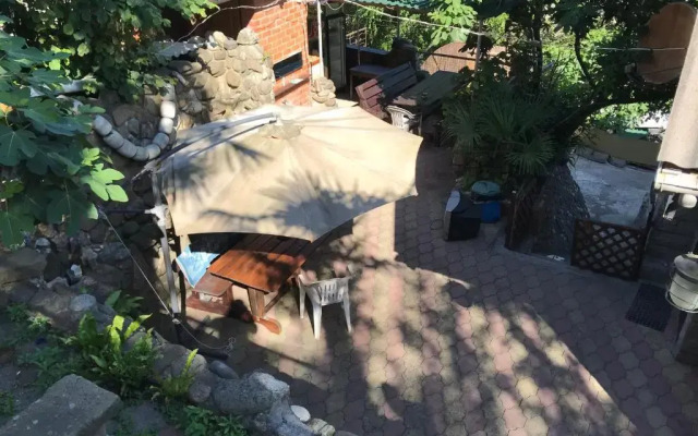 Guesthouse on Dneprovskaya 20