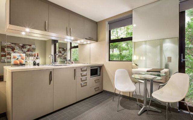 Quality Suites Beaumont Kew