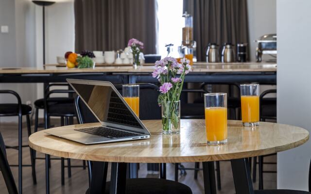 16 Squares Koramangala By OYO Rooms