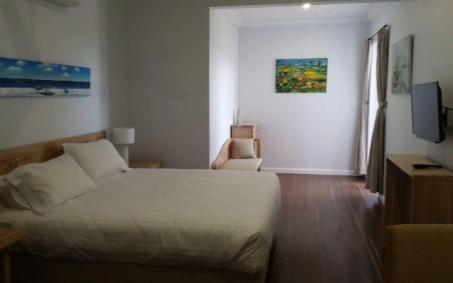 Kernow Charters Towers