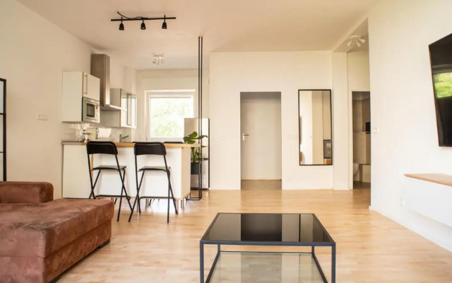 Cozy and fully equiped suite apartment at Ku'damm (80 m2)