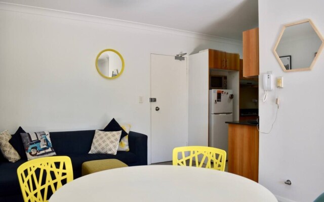 Quiet 1 Bedroom Flat in Concord