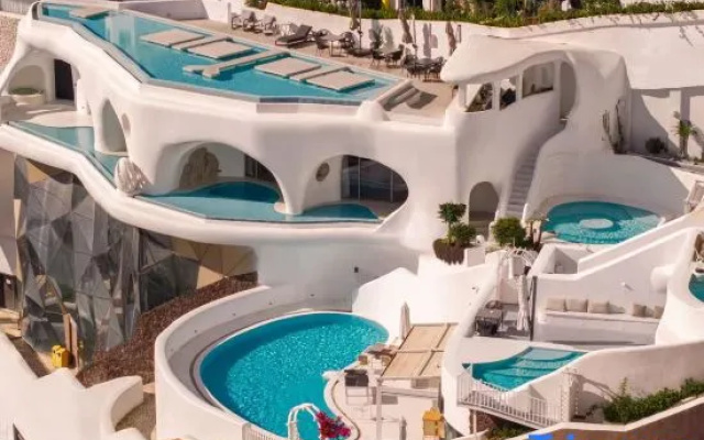 Songyun Cliff Hotel – Pool – Dali