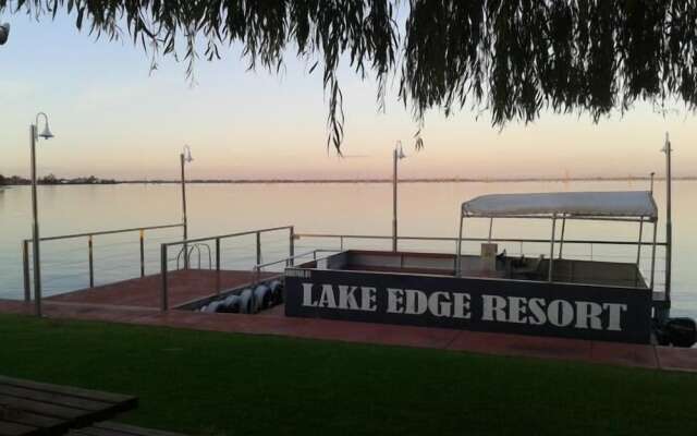 Lake Edge Resort