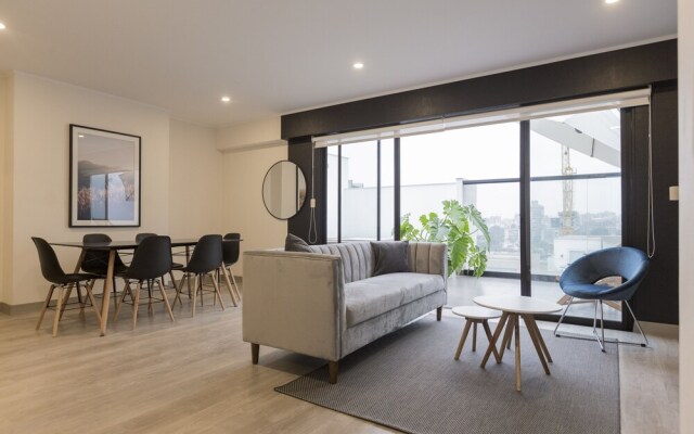 Cosmopolitan Duplex in Barranco
