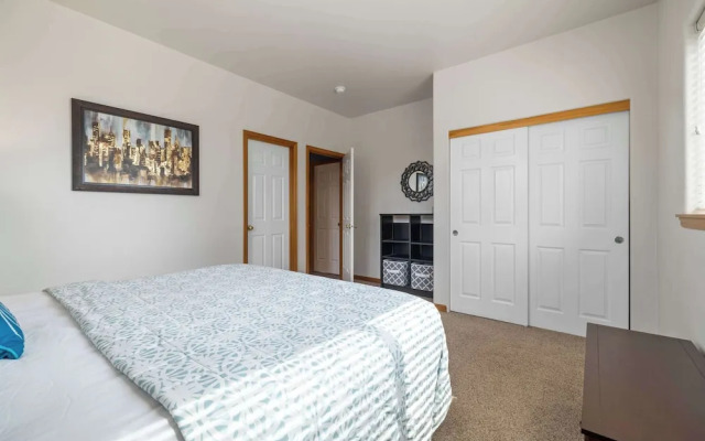 Taft at Old Mill - Pet-friendly & Near Downtown