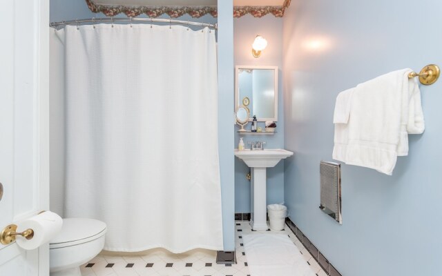 Holladay House B&B