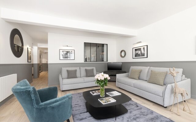 Luxury 3BDR Le Marais III by Livinparis