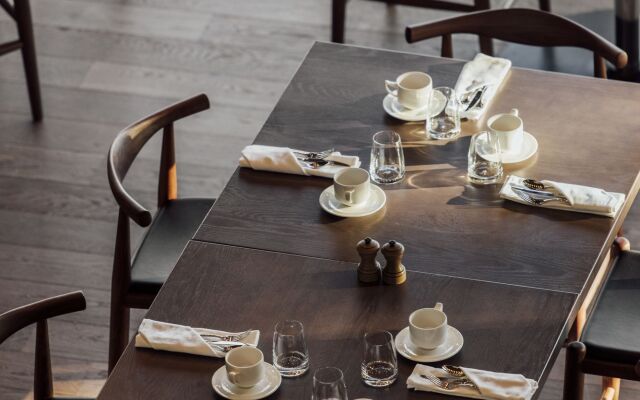 Entourage sur-le-Lac