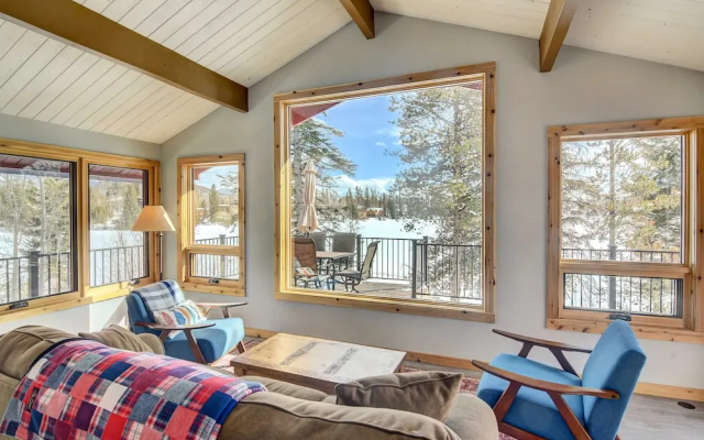 Hot Tub & Mtn Views: Waterfront Grand Lake Cabin! - фото 4