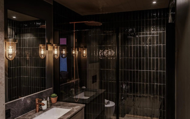 Henningsvaer Bryggehotell By Classic Norway Hotels