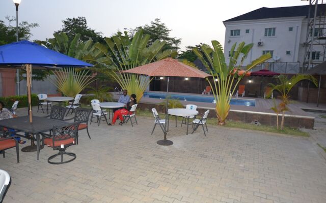 Alphaplus Apartments