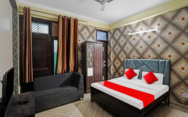 OYO Flagship 80586 Elite Homes