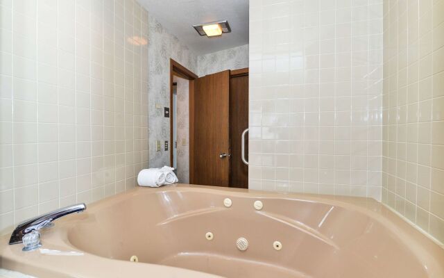 Travelodge by Wyndham Mackinaw City