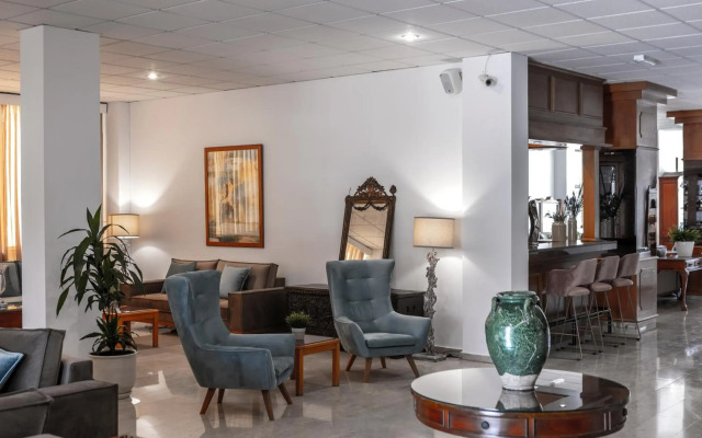 Stephanos Hotel Apts
