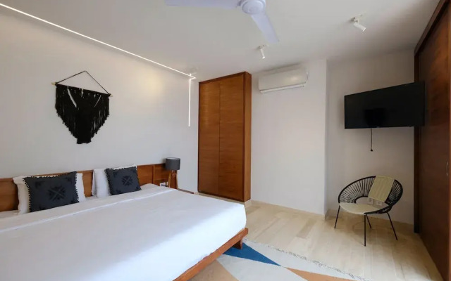 404 Awesome 1Br designer by StayPodio
