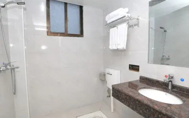 Yijia Hotel, Louxing District, Loudi City