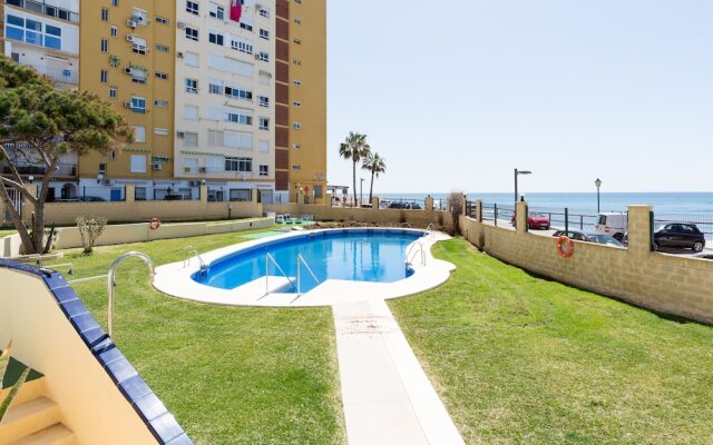 Calahonda primera linea de playa