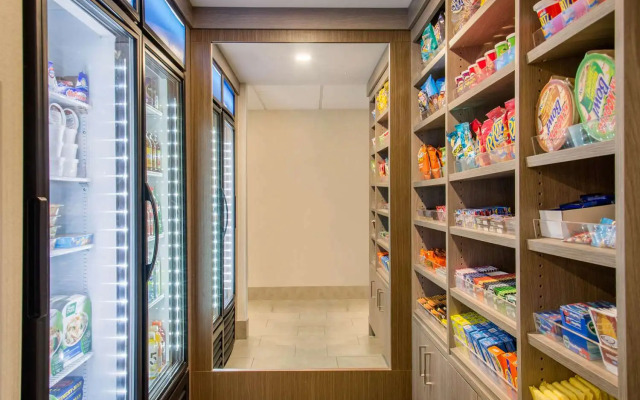 Comfort Inn Aéroport