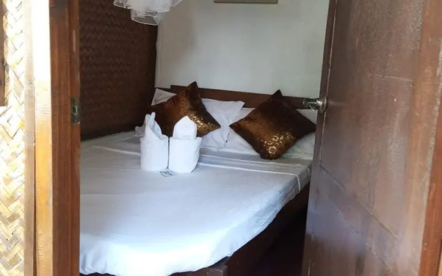 Zhaya's Beach and Cottages