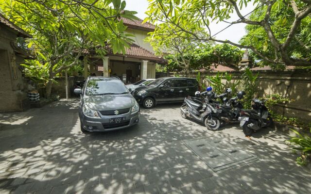 Airy Kuta Kartika Plaza Gang Puspa Ayu 12 Bali