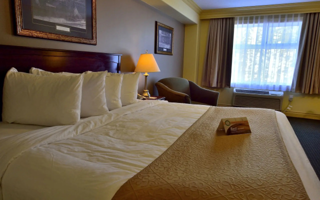 Velora Hinton, Ascend Hotel Collection